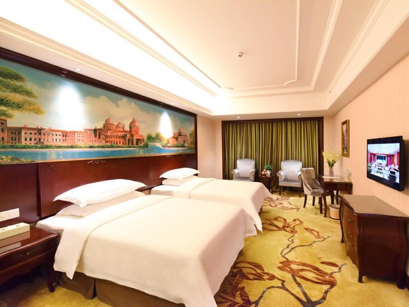 Vienna Hotel Loudi Chunyuan Pedestrian Street Экстерьер фото